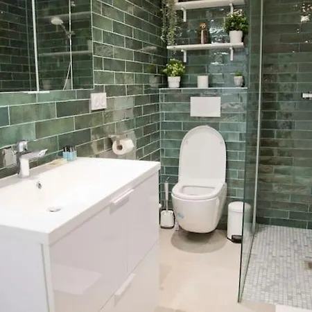 Gabrielle - Authentic Loft Saint-germain Luxembourg Courtyard Apartment *